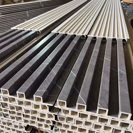 Vendita calda Cina Foglio di bambù decorativo artificiale in compensato carbonizzato orizzontale da 30 mm con grana del bordo